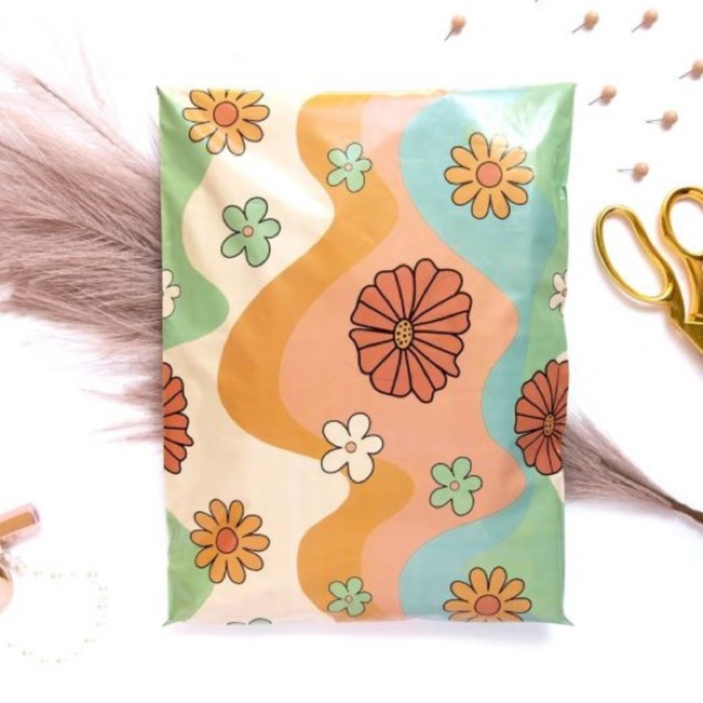 Retro Floral Expandable Bottom Gusseted Poly Mailers 14.5x19x4 Pack of 10